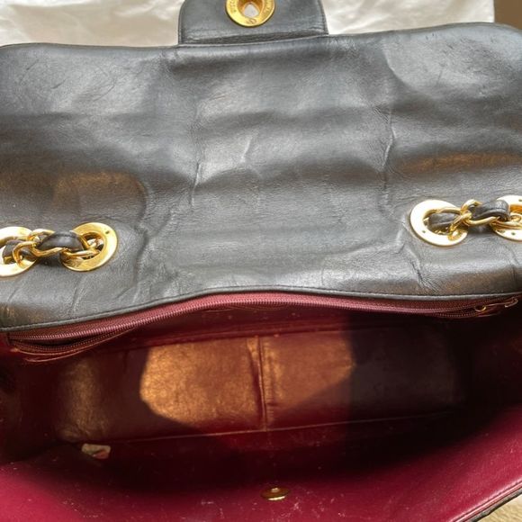 CHANEL vintage jumbo shoulder bag - Picture 6 of 8